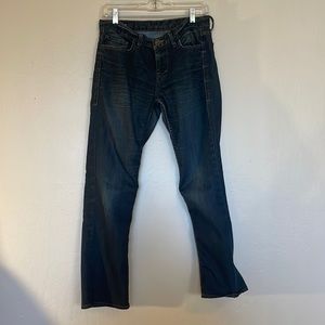 Williamrast low rise boyfriend jeans.